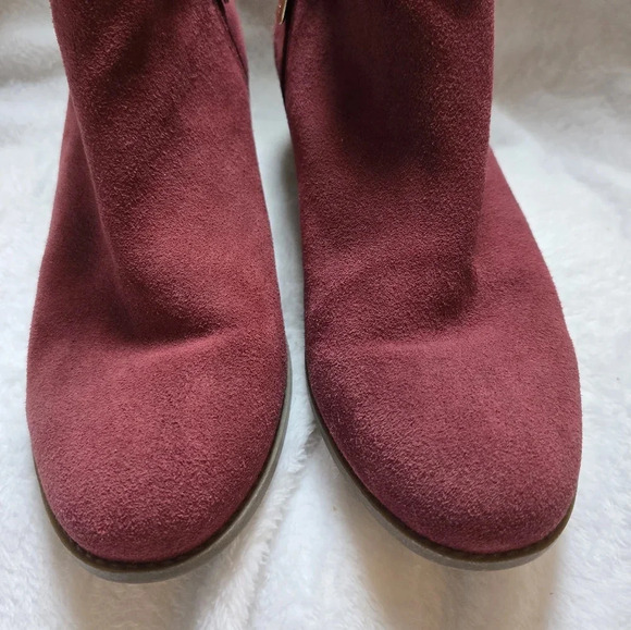 Vionic Women's Suede Millie Booties in Wine w/ Gold Hardware, Orthopedic, Sz 10W - Picture 4 of 10